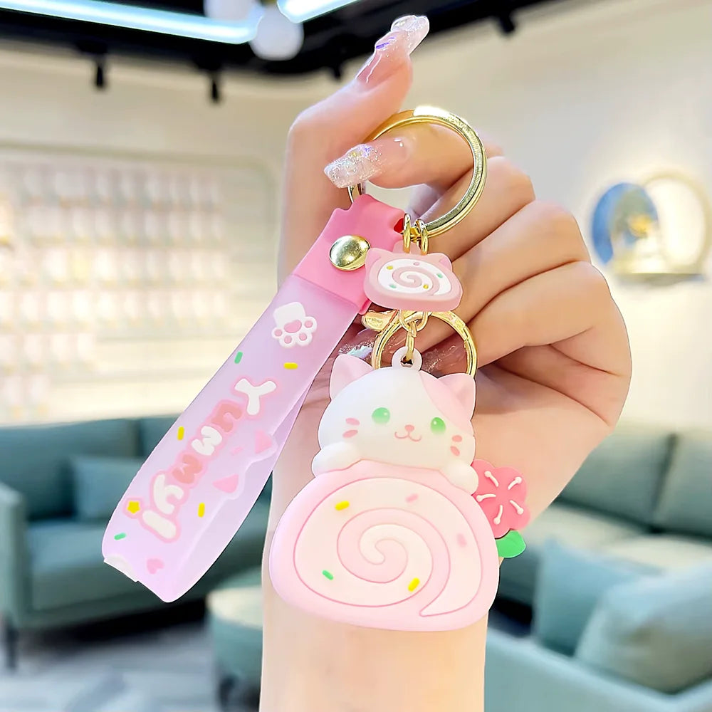 schattige kawaii sleutelhanger in de vorm van een cakerol met kat