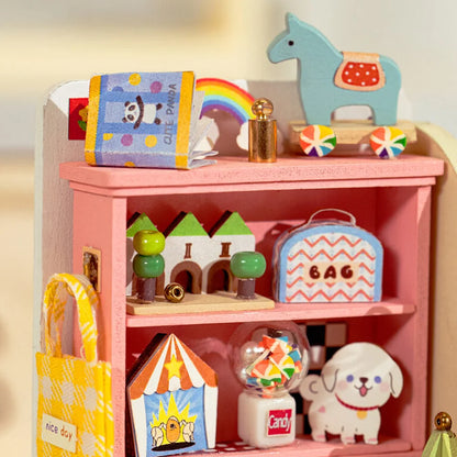 Rolife | Miniature house: Childhood - 11 cm