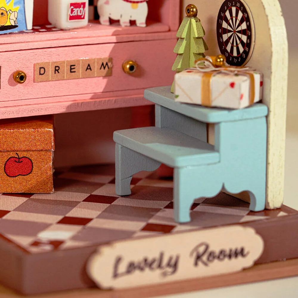 Rolife | Miniature house: Childhood - 11 cm