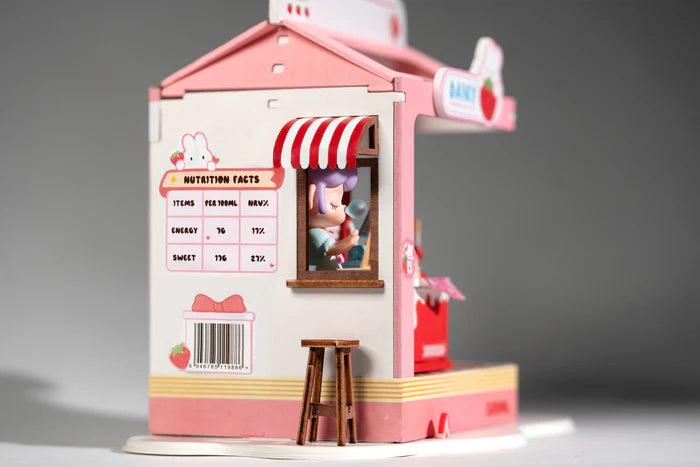 Rolife | Miniatuur winkeltje: Strawberry Milk box  - 15 cm