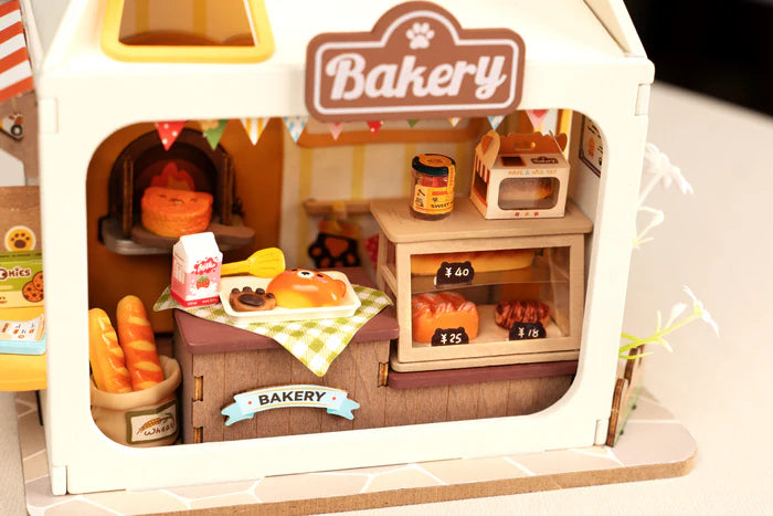 Rolife | Miniature shop: Teddy's breadbox - 15 cm