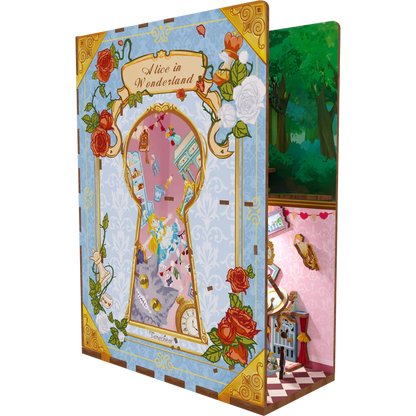 Tone Cheer | Book nook: Alice in wonderland - 24 cm